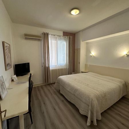 Hotel Chiffre Albi Bagian luar foto