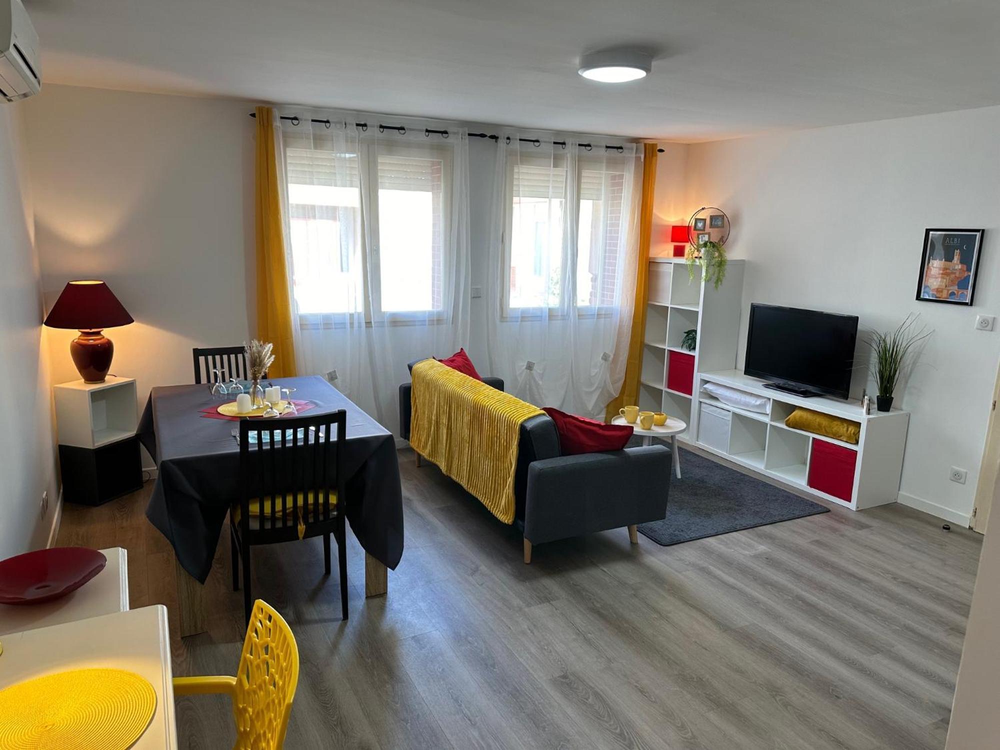 Hotel Chiffre Albi Bagian luar foto
