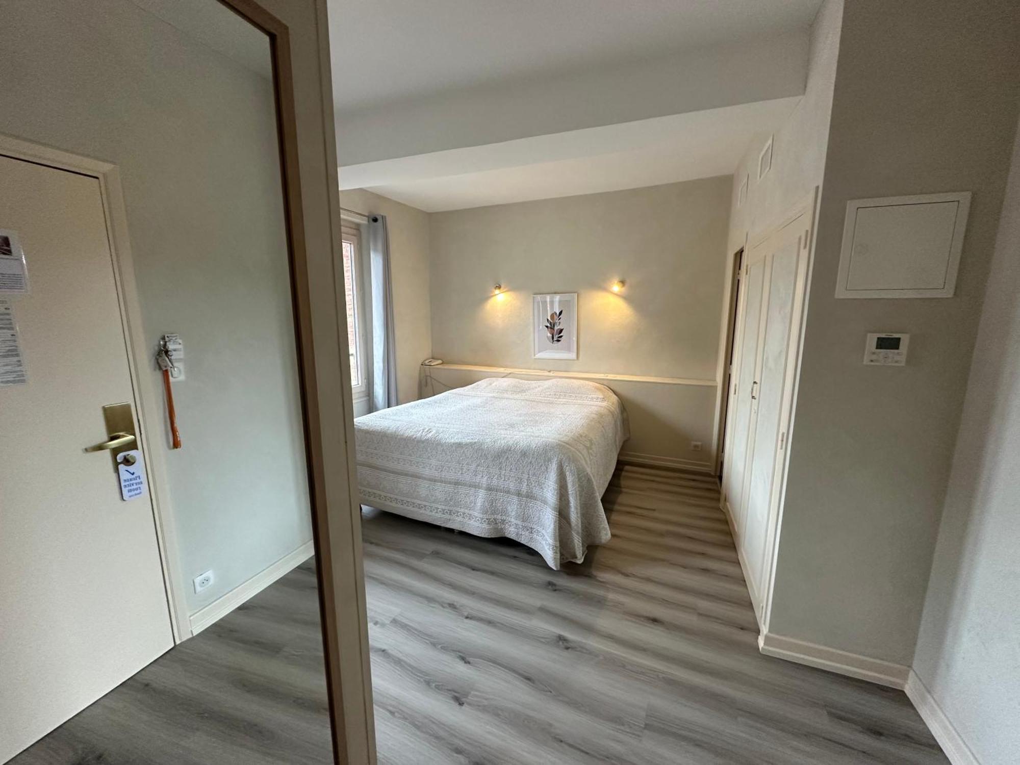 Hotel Chiffre Albi Bagian luar foto