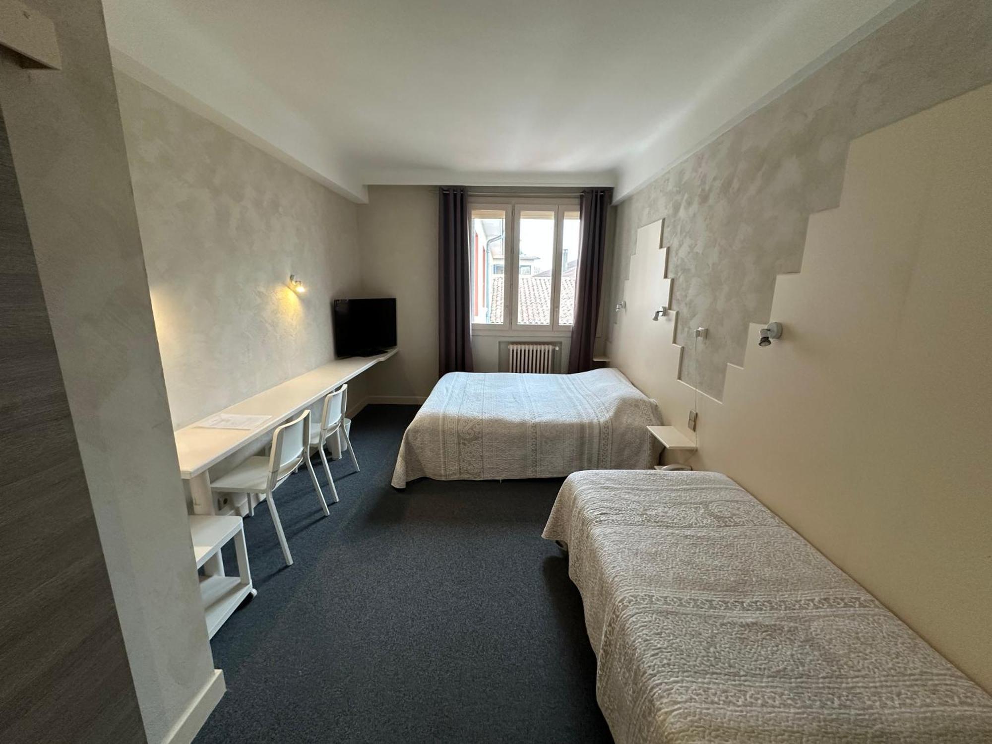 Hotel Chiffre Albi Ruang foto