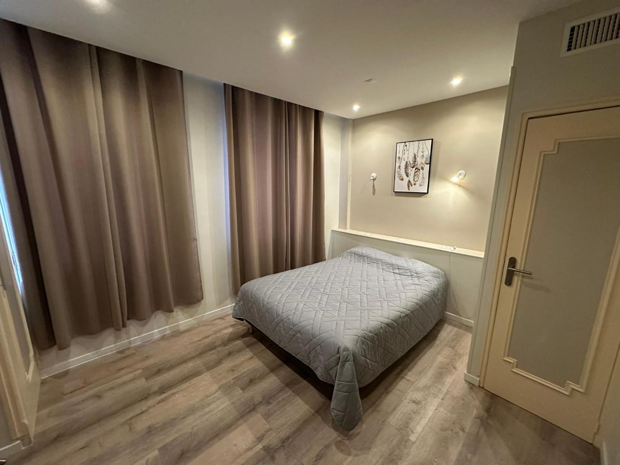 Hotel Chiffre Albi Bagian luar foto